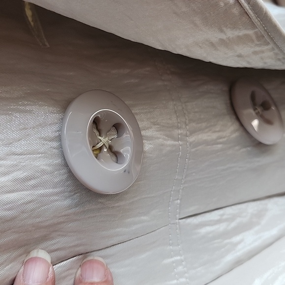 Max Mara Ex Cond & Pro Cleaned Silver Trench Dress Coat, M/6, $150 - Picture 14 of 17